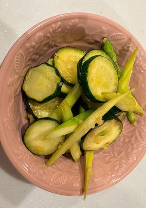 アスパラとズッキーニのレモン麹炒め-レシピのメイン写真