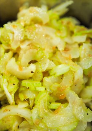 梅とセロリとパクチーのナムル-レシピのメイン写真