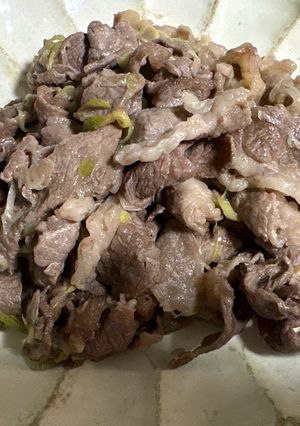 牛切り落とし肉のネギ塩炒め-レシピのメイン写真