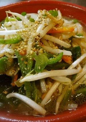 野菜たっぷり♪簡単スープで魚介塩ラーメン-レシピのメイン写真