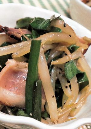 モヤシとニラのスパイシーベーコン炒め♪-レシピのメイン写真