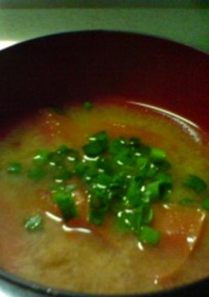意外な組み合わせ？！トマトのお味噌汁♪-レシピのメイン写真