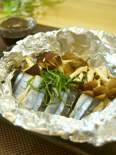 【ヘルシー】秋刀魚ときのこのホイル焼き♪-レシピのメイン写真