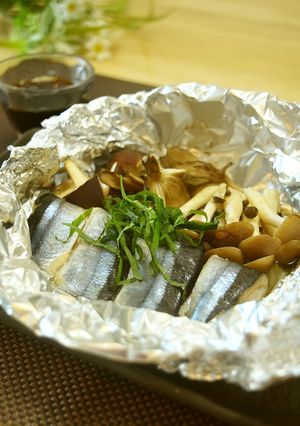 【ヘルシー】秋刀魚ときのこのホイル焼き♪-レシピのメイン写真