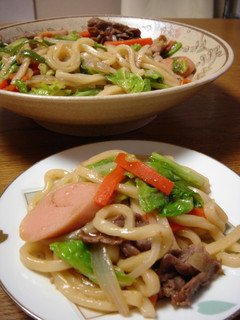 夏バテ防止に!？焼きうどん☆焼肉のタレで-レシピのメイン写真