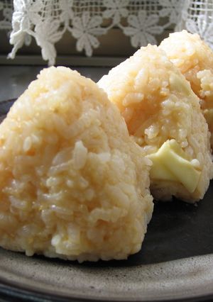 お味噌☆チーズ♪おにぎりぃ( ~▽~)ﾂ-レシピのメイン写真