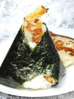 ジャンボ餃子の餃むす(餃子のおにぎり)-レシピのメイン写真