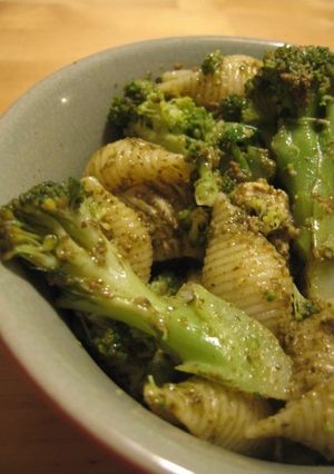 ブロッコリと鶏肉のBasil Pesto-レシピのメイン写真