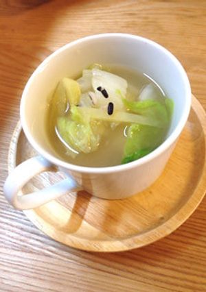 くばらスープの素で白菜とじゃがいもスープ-レシピのメイン写真