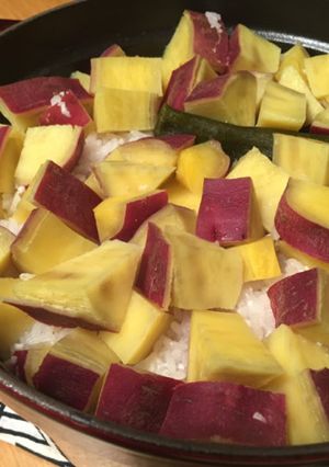 ストウブ鍋でホクホク♪塩糀のさつま芋ご飯-レシピのメイン写真