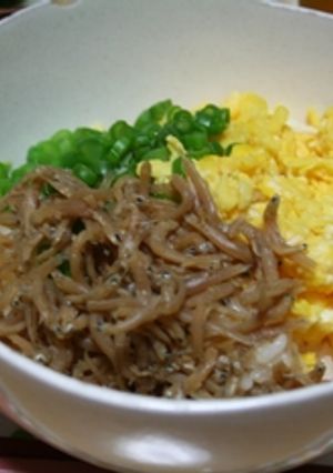 超簡単激ウマ！しらす三色丼　幼児食にも！-レシピのメイン写真
