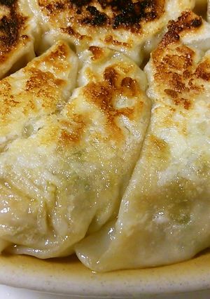 粗びき肉にキャベツ＆たまねぎで餃子♪-レシピのメイン写真