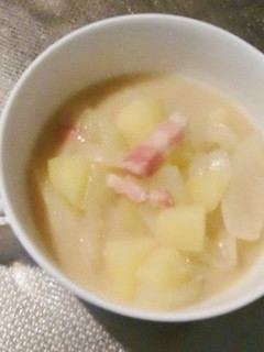 ソイッシュ入り、じゃがいもと玉ねぎスープ-レシピのメイン写真