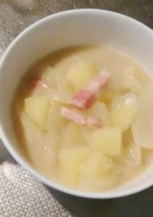 ソイッシュ入り、じゃがいもと玉ねぎスープ-レシピのメイン写真