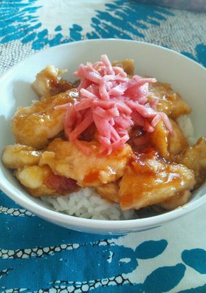 ランチに梅干し入り胸肉の照り焼き丼♪-レシピのメイン写真