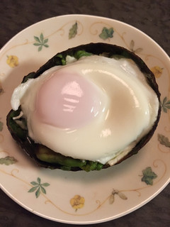 アボカド目玉焼きのせココット-レシピのメイン写真