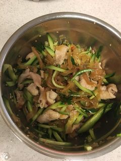 鶏皮ときゅうり、中華クラゲのサラダ-レシピのメイン写真
