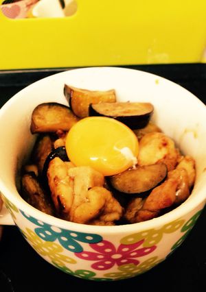 鳥モモ肉となすのスタミナ丼！-レシピのメイン写真