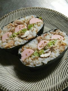 ツナご飯と梅マヨネーズのおにぎらず-レシピのメイン写真