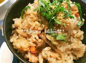 秋味✿舞茸＆しめじと鮭の炊き込みご飯♡-レシピのメイン写真