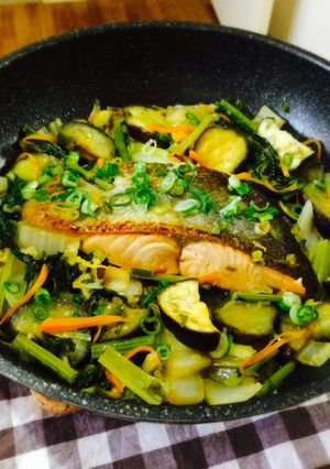 秋鮭と野菜☆フライパン蒸し焼き-レシピのメイン写真