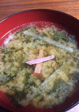 サラミの味噌汁。サラミ・カルパスは冷凍-レシピのメイン写真