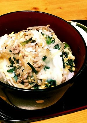 簡単～豚ひき肉のニラ玉丼♪-レシピのメイン写真