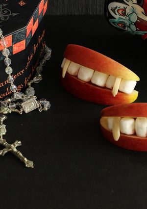 ハロウィンデザート　ドラキュラの怖い歯-レシピのメイン写真