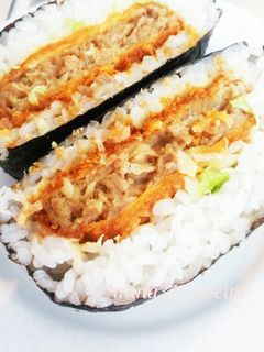 からしマヨのコロッケおにぎらず-レシピのメイン写真