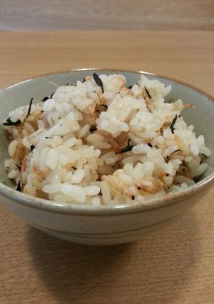ずぼら☆乾燥エビとひじきの鉄分炊込みご飯-レシピのメイン写真