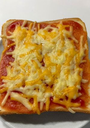 ものすごーくなんちゃって⭐︎ピザトースト②-レシピのメイン写真
