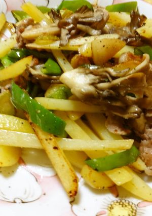 じゃがいもと豚肉のココナッツオイル炒め-レシピのメイン写真