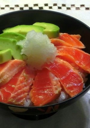 炙りサーモンとアボカドの丼-レシピのメイン写真