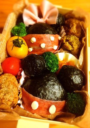 簡単に！ミッキーとミニーキャラ弁♡-レシピのメイン写真