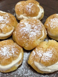 ほうじ茶クリーム入りシュークリーム-レシピのメイン写真