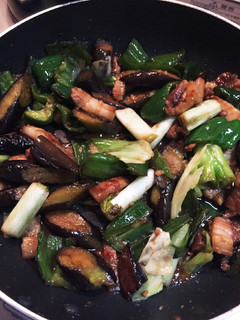 簡単!豚バラと冷蔵庫野菜の味噌炒め-レシピのメイン写真