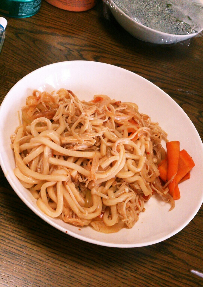 キムチ鍋のもと使用☆簡単焼きうどん♪-レシピのメイン写真
