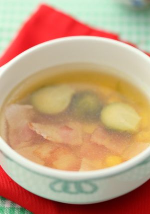芽キャベツとベーコンのコンソメスープ-レシピのメイン写真