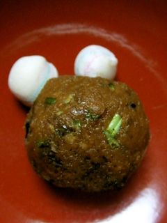 お湯を注いで即席味噌汁(玉?)お弁当に♪-レシピのメイン写真