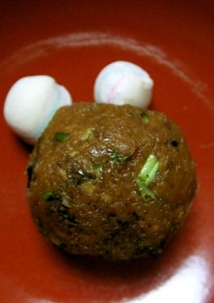 お湯を注いで即席味噌汁(玉?)お弁当に♪-レシピのメイン写真