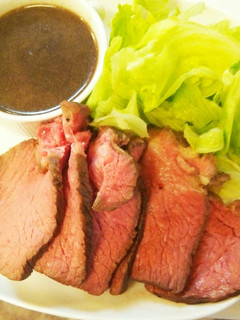 ワインのお供。ローストビーフ-レシピのメイン写真