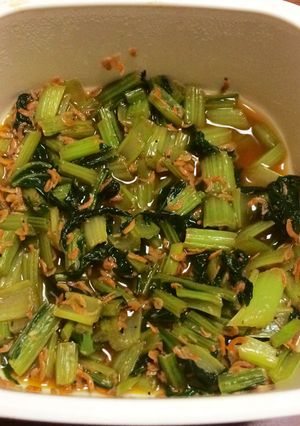 ごはんにぴったり！小松菜と小魚の炒め物-レシピのメイン写真