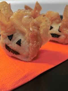 簡単ハロウィンおつまみ☆お化けワンタン-レシピのメイン写真
