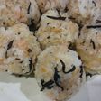 ひじき白和えねり梅おにぎり