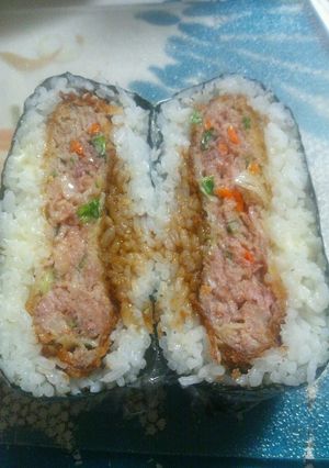 旦那のランチ♪メンチカツオニギラズ♪-レシピのメイン写真
