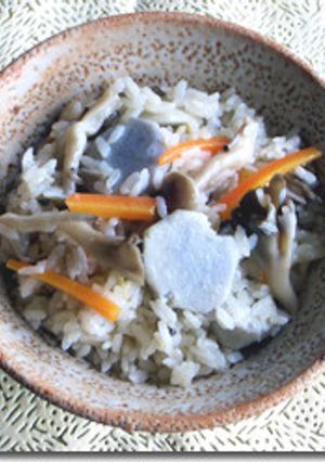 今が旬！きのこと里芋の炊き込みご飯-レシピのメイン写真