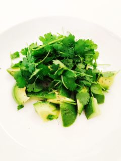 ビルズ風♪パクチーとアボカドのサラダ☆-レシピのメイン写真