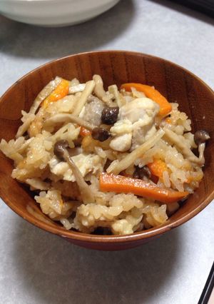 簡単！鶏肉とゴボウの炊き込みご飯-レシピのメイン写真