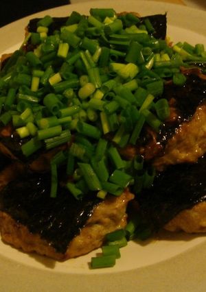海苔が美味しさの秘訣！甘辛磯部つくね-レシピのメイン写真