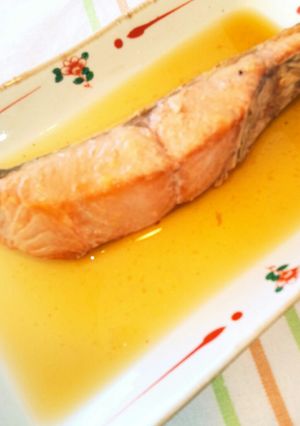 秋鮭の醤油漬け✳焼いた後に漬けます♪-レシピのメイン写真